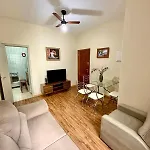 Apartamento Perto Da Praia E Do Metro Em Copacabana